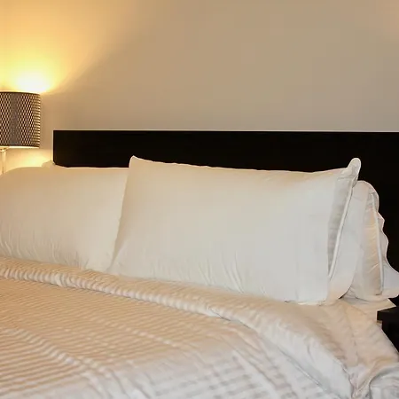 Apartment Furnished Pier 4-2 *