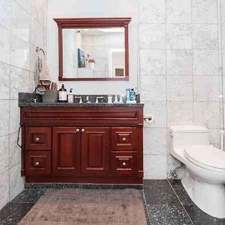 Apartment Beautiful Back Bay One Bedroom With Private Deck, Gym, Pool Boston