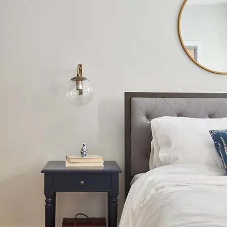 Apartment Three-bedroom On South Street Apt 5