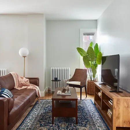 Apartment Three-bedroom On South Street Apt 5