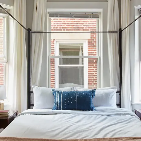 Three-bedroom On South Street Apt 5 * Boston