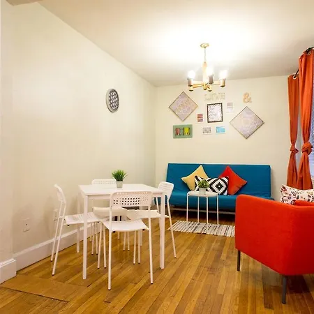 Family Close To Fenway Park With One Parking Spot - 8 * Boston