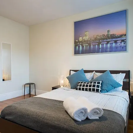 Apartment Family Close To Fenway Park With One Parking Spot - 18 Boston