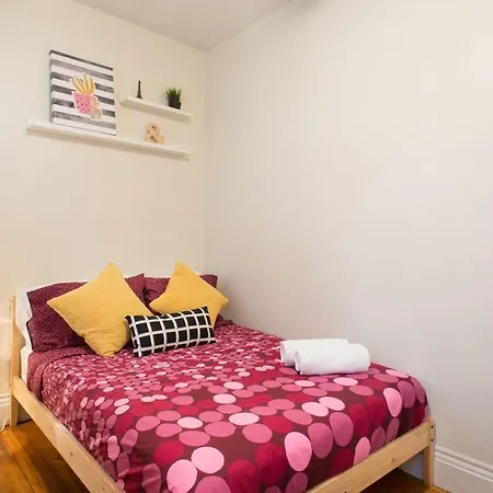 Apartment Family Close To Fenway Park With One Parking Spot - 3 Boston