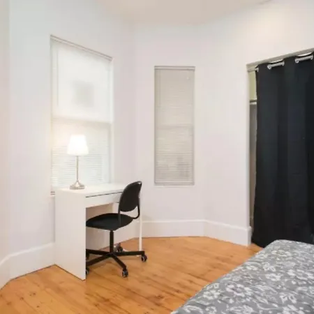 Luxurious 6br/3ba Near Fenway With Parking Apartment Boston
