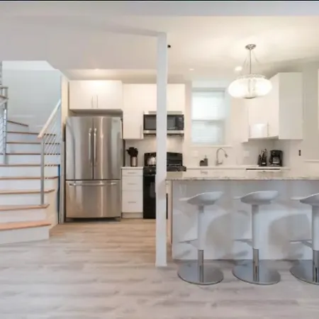 Luxurious 6br/3ba Near Fenway With Parking Apartment *