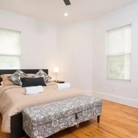 Luxurious 6br/3ba Near Fenway With Parking Boston