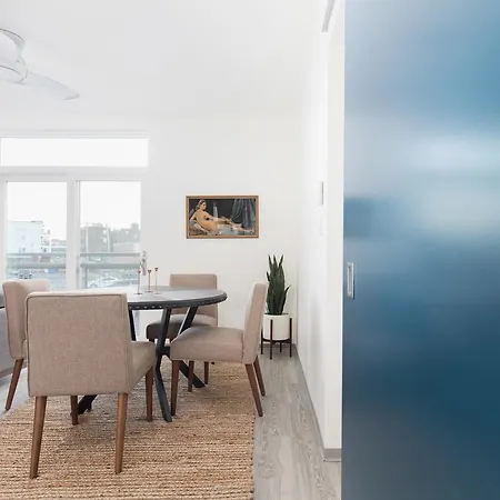 One-bedroom On Braintree Street Apt 218
