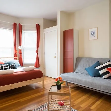 Affordable Studio With One Free Parking Spot Apartment *