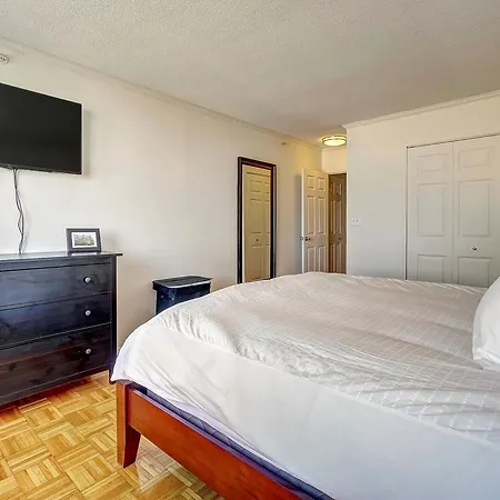 Zakim Bridge View Holiday home *