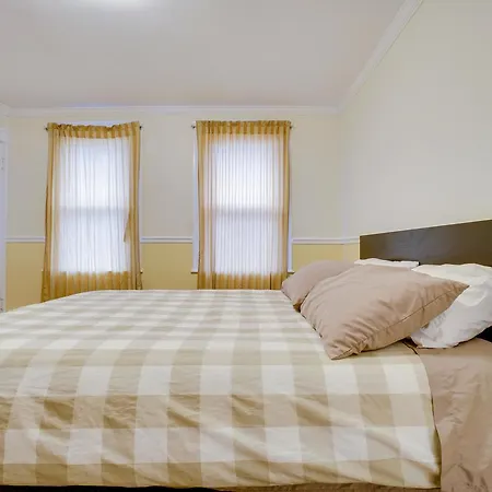Holiday home Modern Brighton Getaway Boston