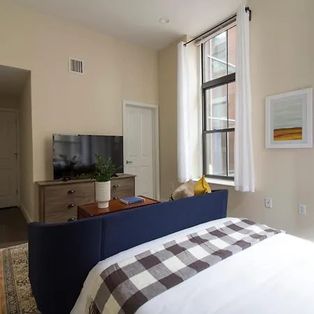 Studio On Arch Street Apt 2c Apartment *