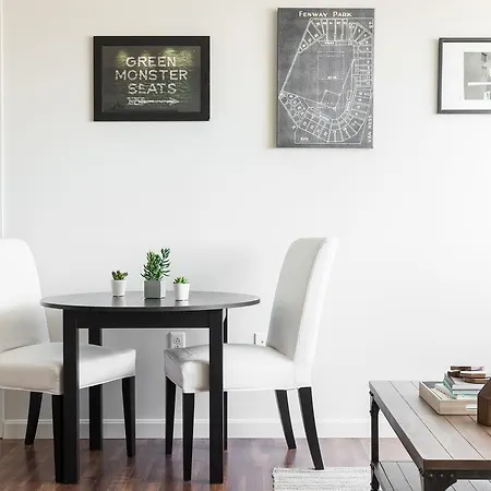 Modern Fenway Suites By Sonder