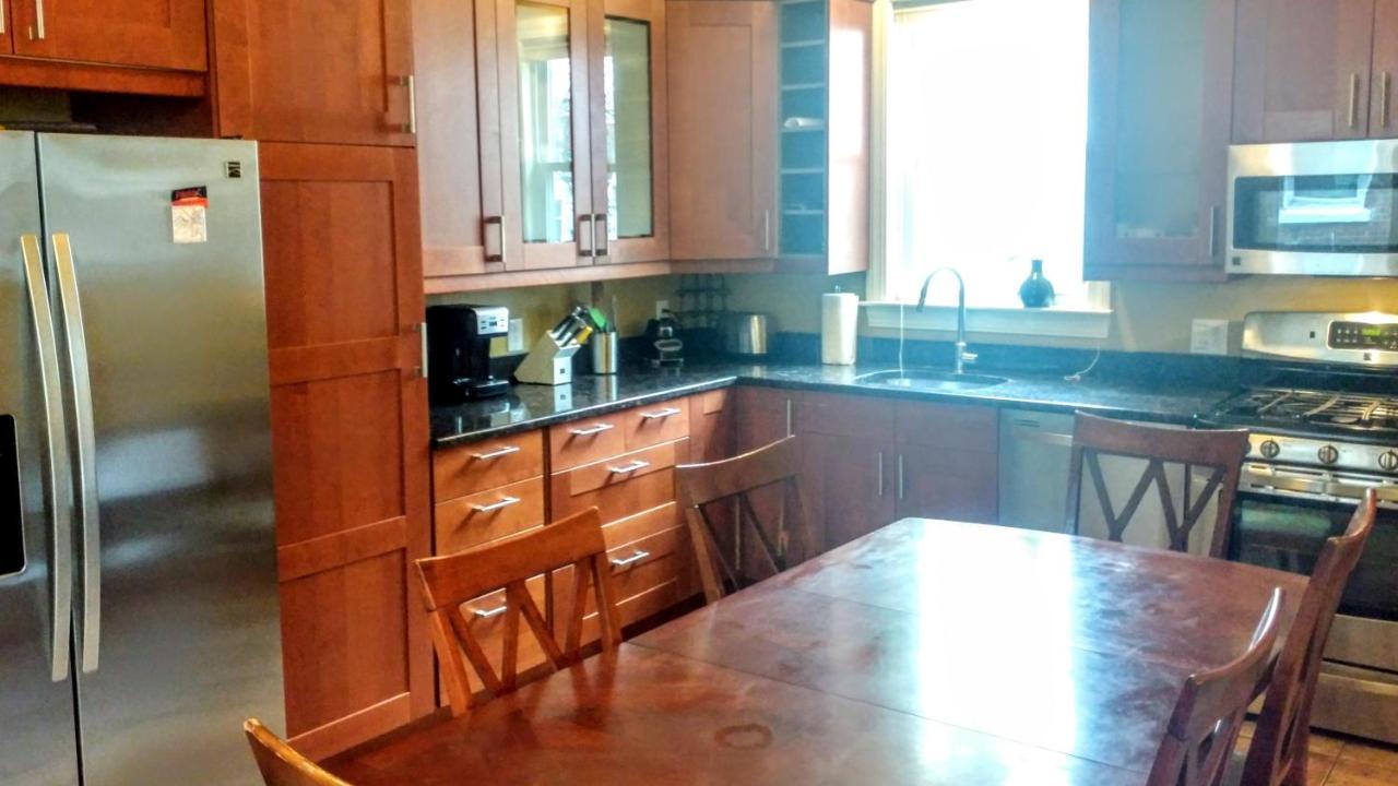 2 Bedroom In Jamaica Plain With Parking