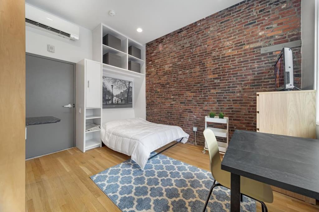 Apartment Simple Furnished In The Heart Of Boston