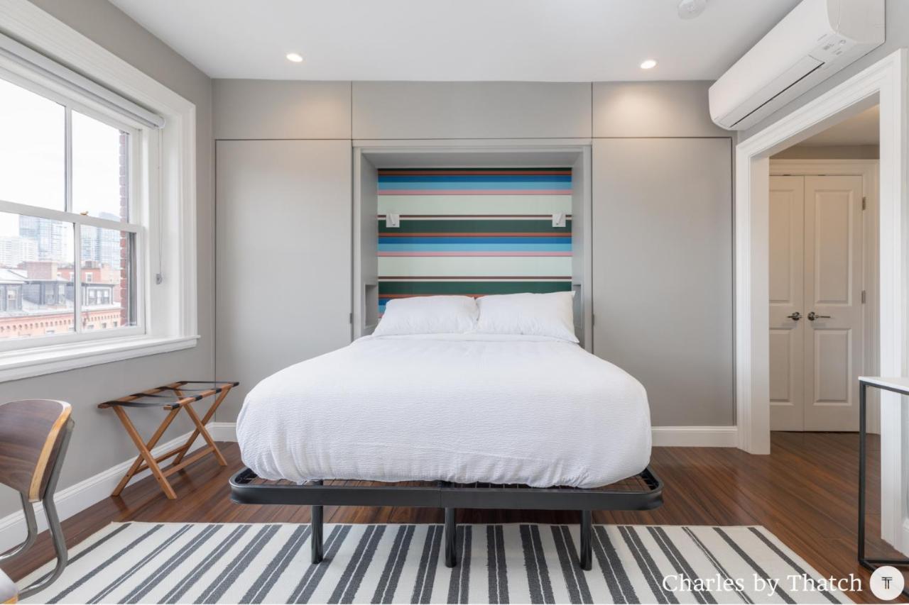 J Miller Flats By Thatch 4* Boston