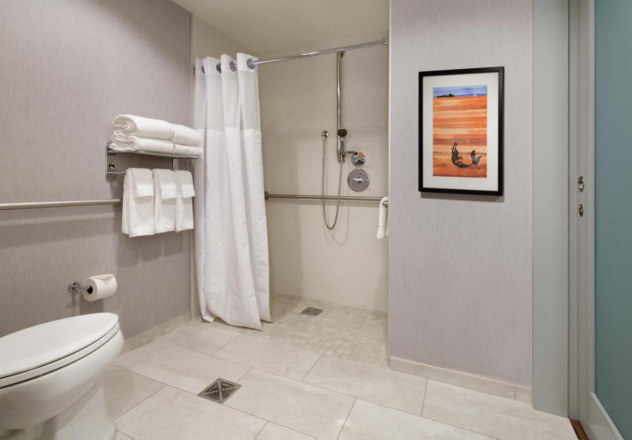Hyatt Place Boston/seaport District Hotel 3*