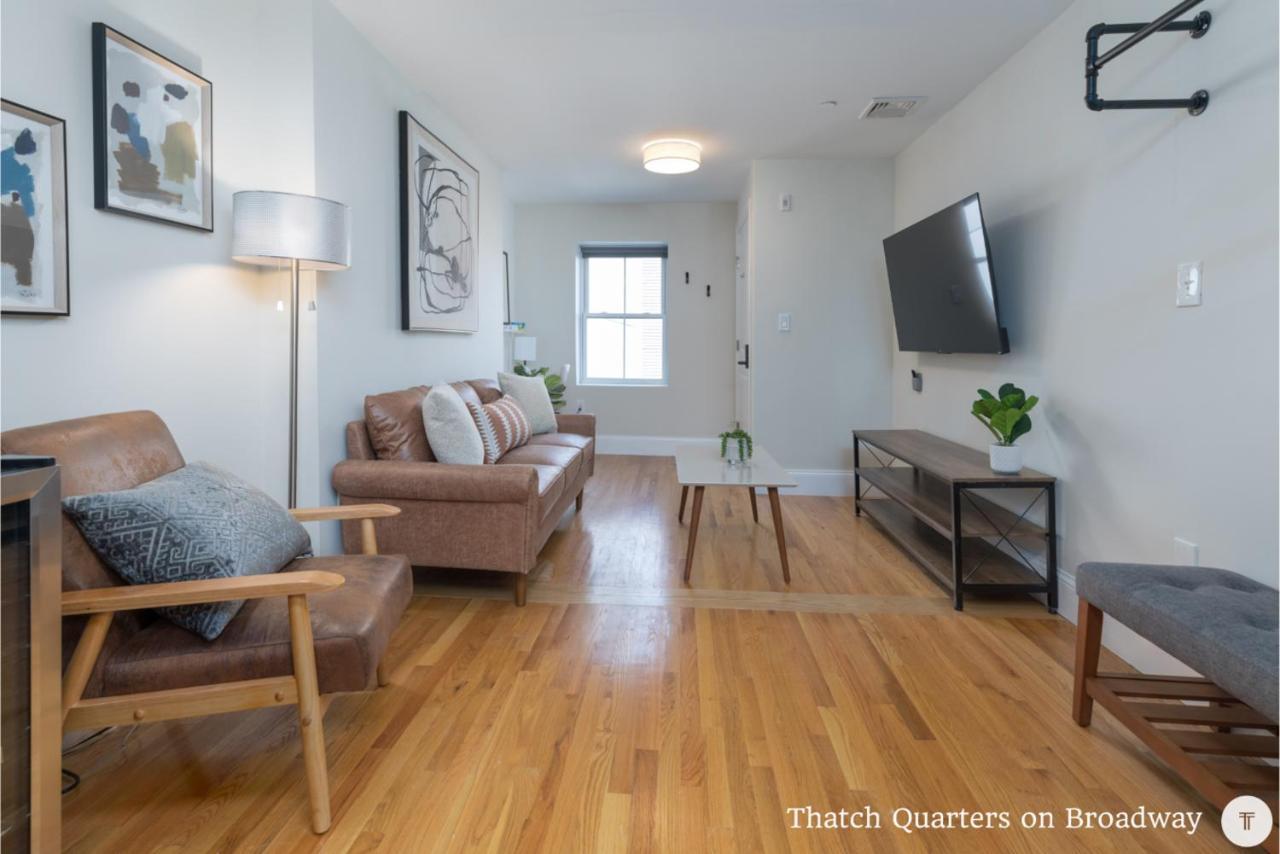 West Broadway Quarters By Thatch Apartment *