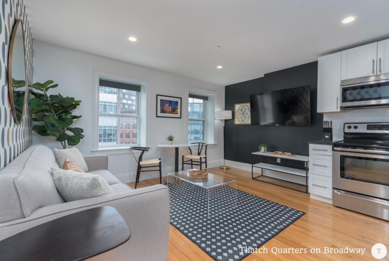 West Broadway Quarters By Thatch Apartment