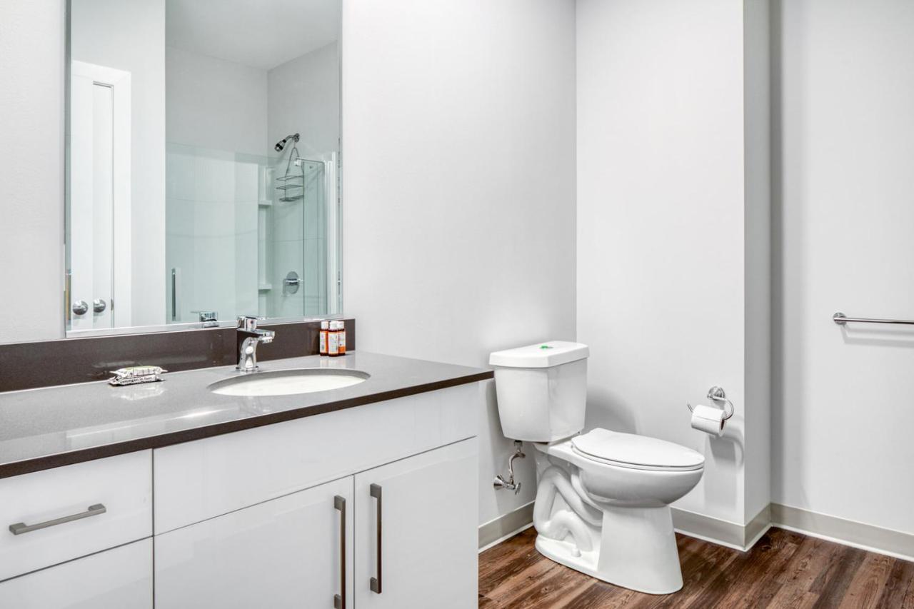 Brighton 1br W Wd Gym Nr T Shops Dining Bos-436 Apartamento *