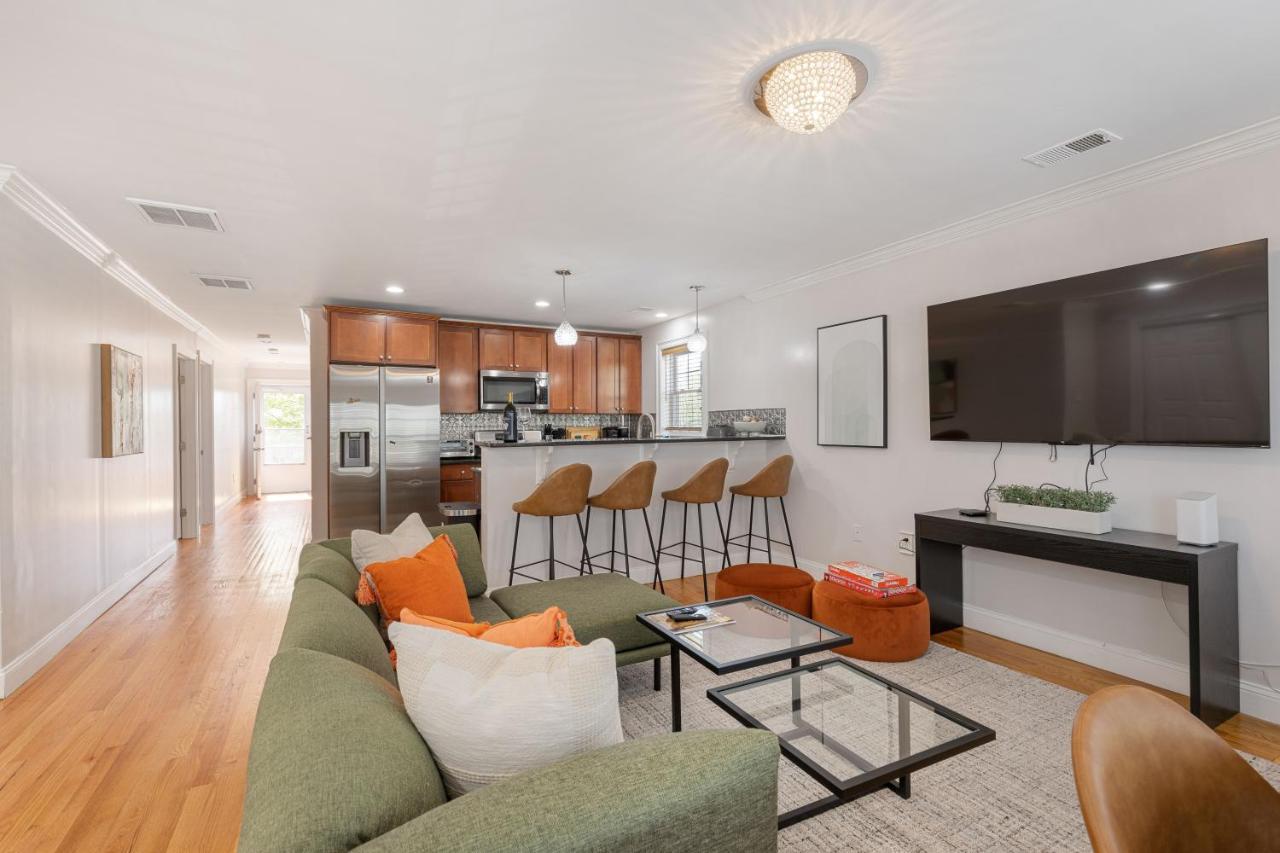 Amazing Family-friendly And Group-friendly #thebackdorch Apartment *