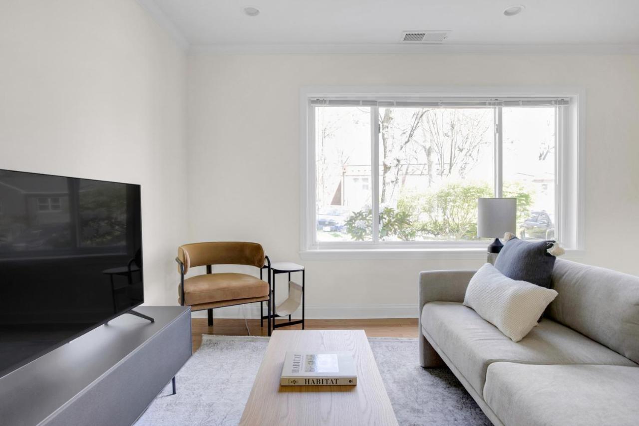 Spacious Chestationut Hill 1br W Wd Gym Bos-685 Apartment *