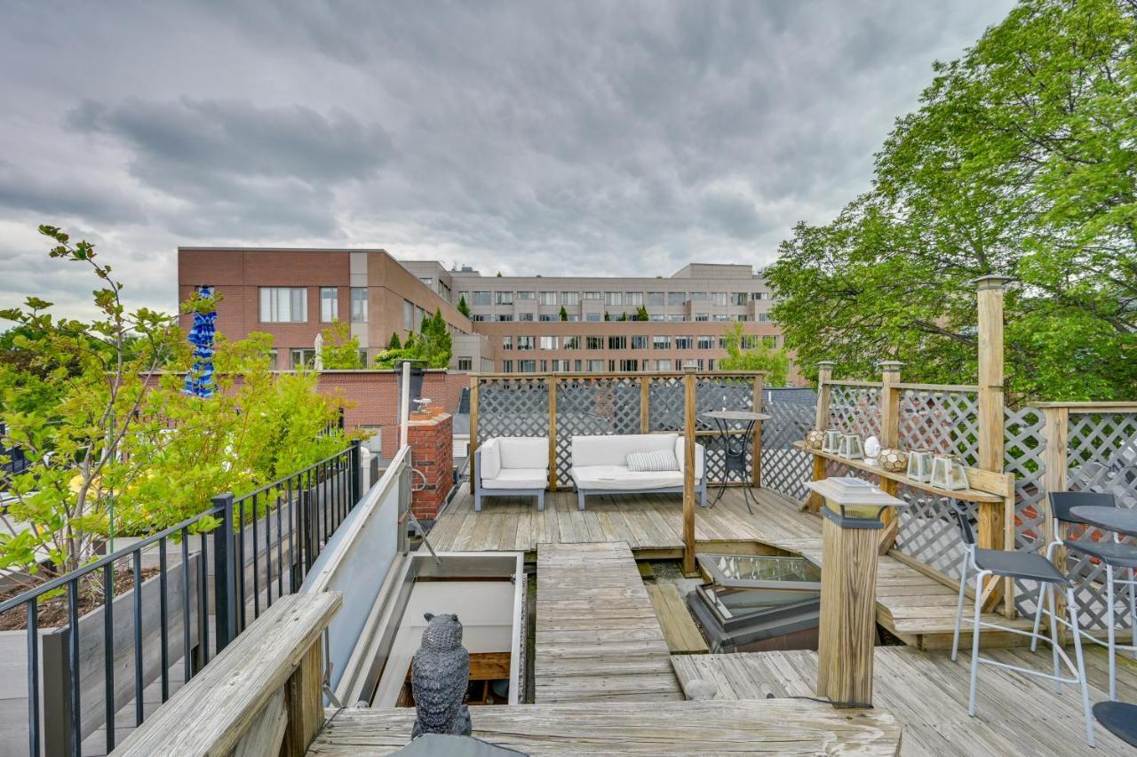 Casa de Férias Cozy Vacation With Rooftop Deck! Boston