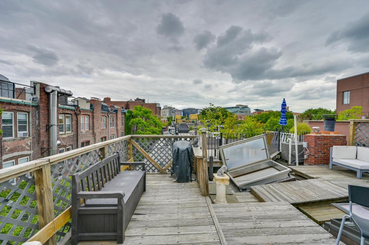 Cozy Vacation With Rooftop Deck! * Boston