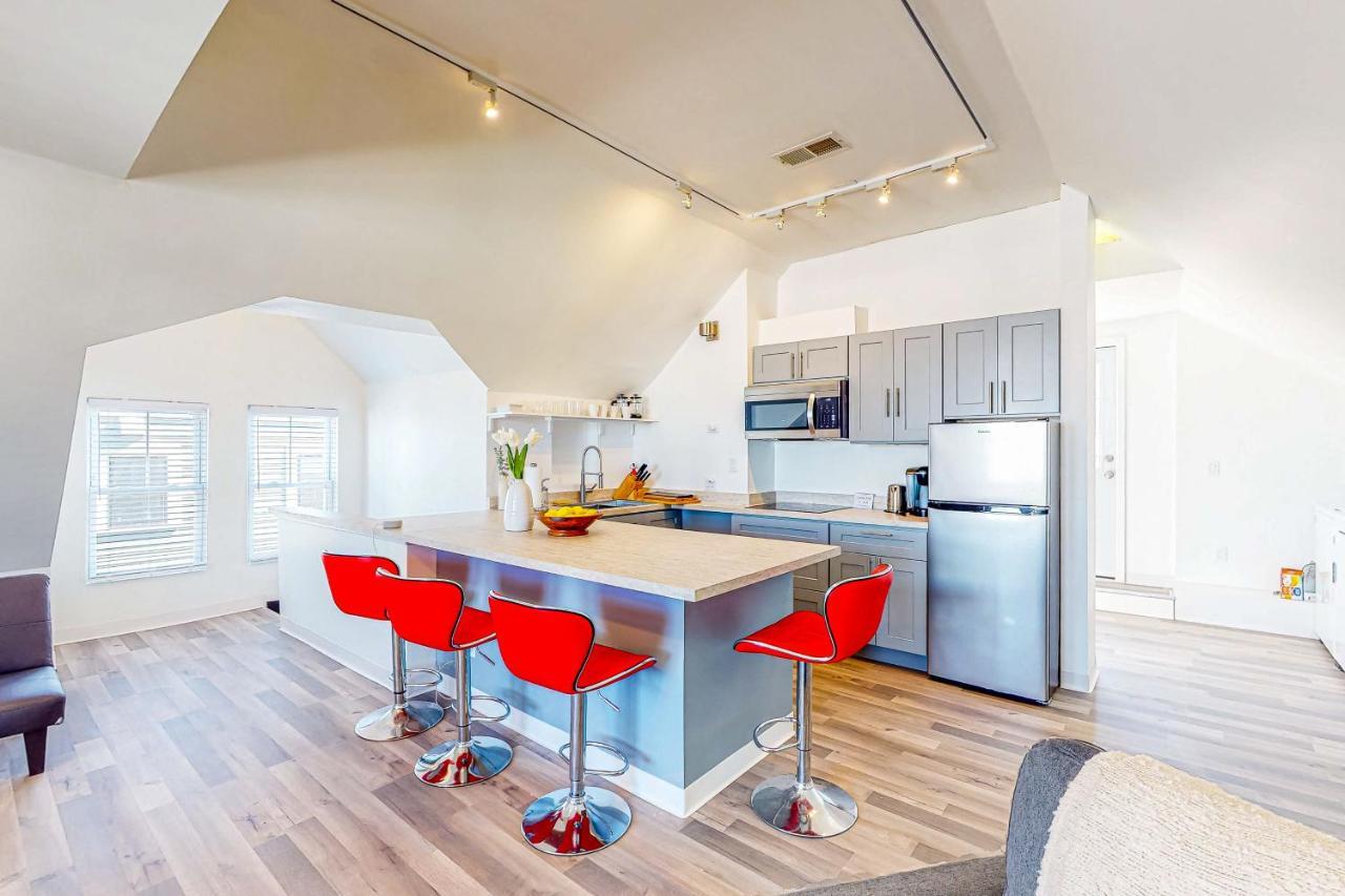 3Br Victorian Getaway With Loft, Near The Bay Holiday home Boston