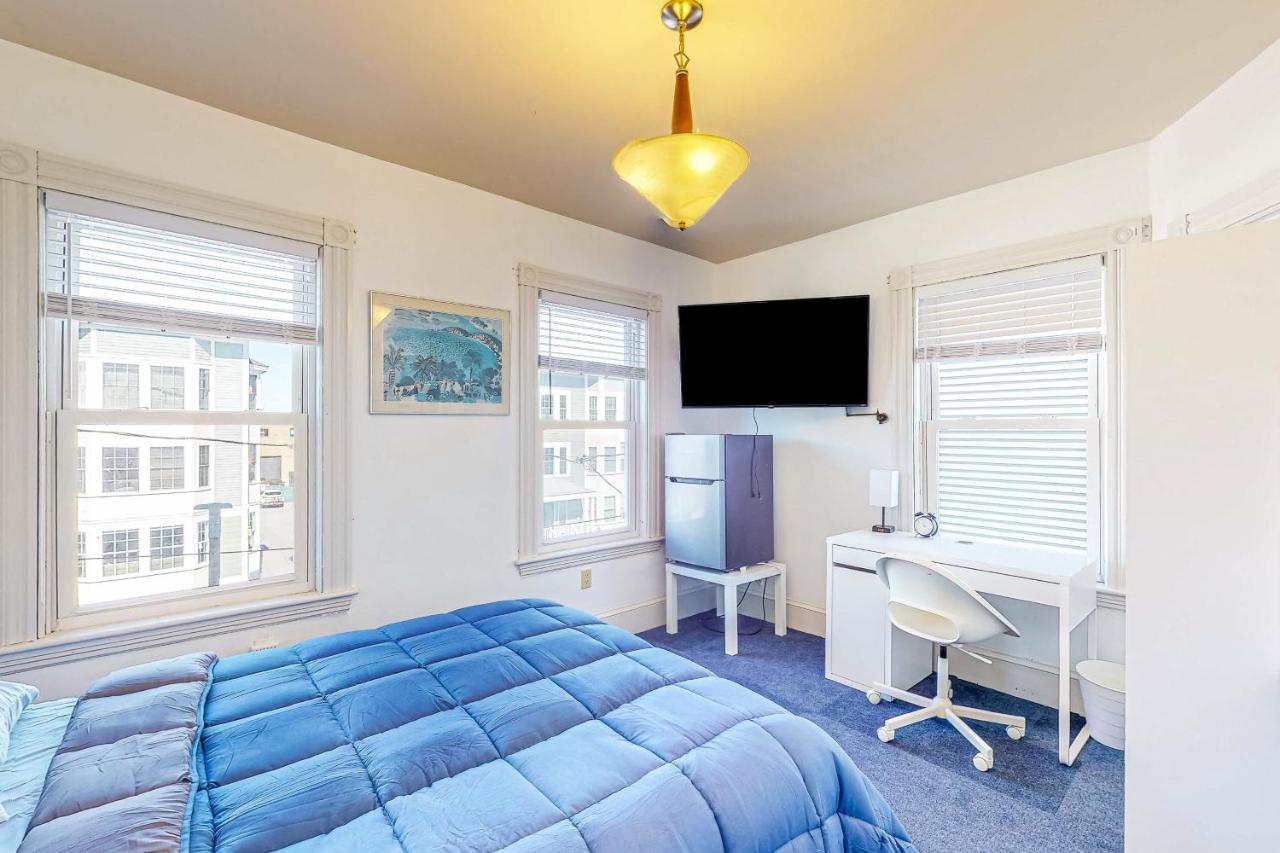 Holiday home 3Br Victorian Getaway With Loft, Near The Bay