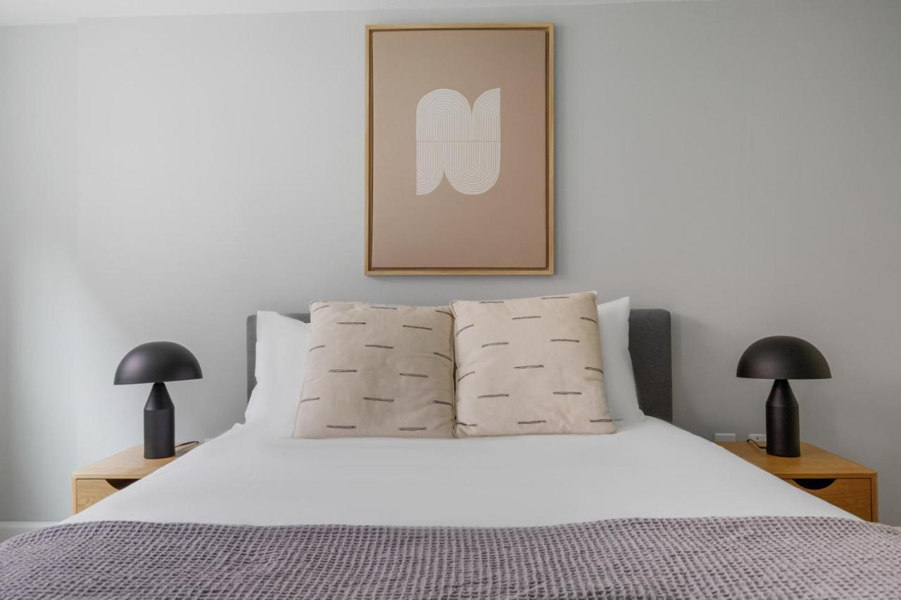 Back Bay 1br W Rooftop Gym Nr Shops Dining Bos-896 Appartement Boston