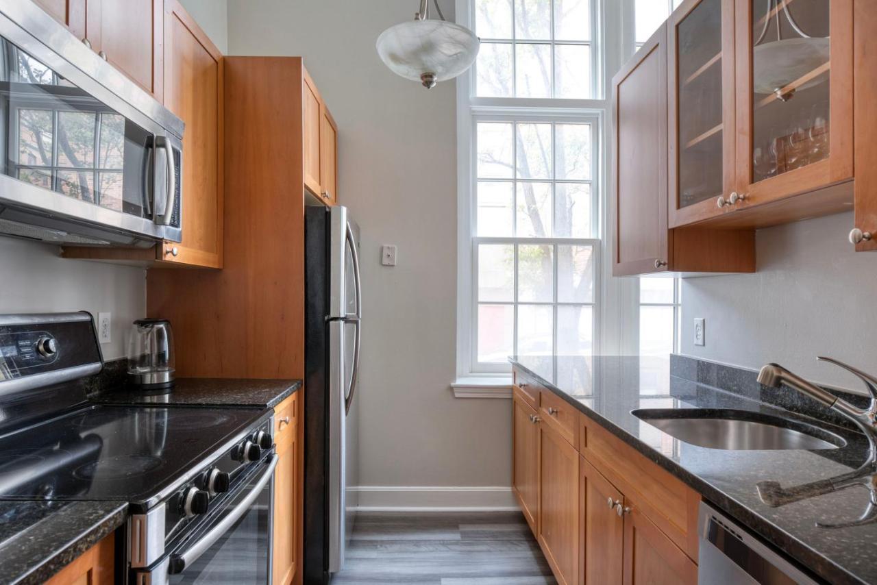 Back Bay 2br W Courtyard Gym Nr Restaurants Bos-895 Apartment Boston