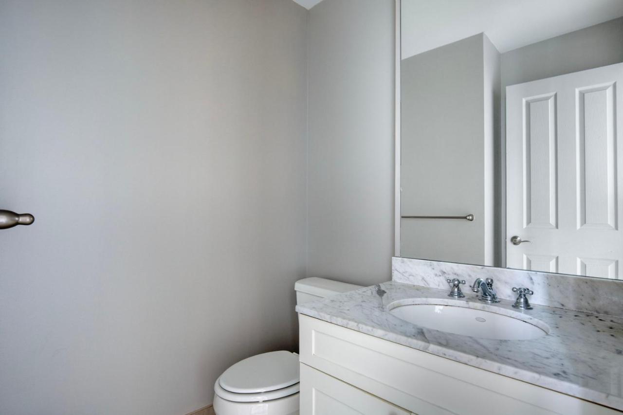 Back Bay 2br W Courtyard Gym Nr Restaurants Bos-895 Apartment Boston