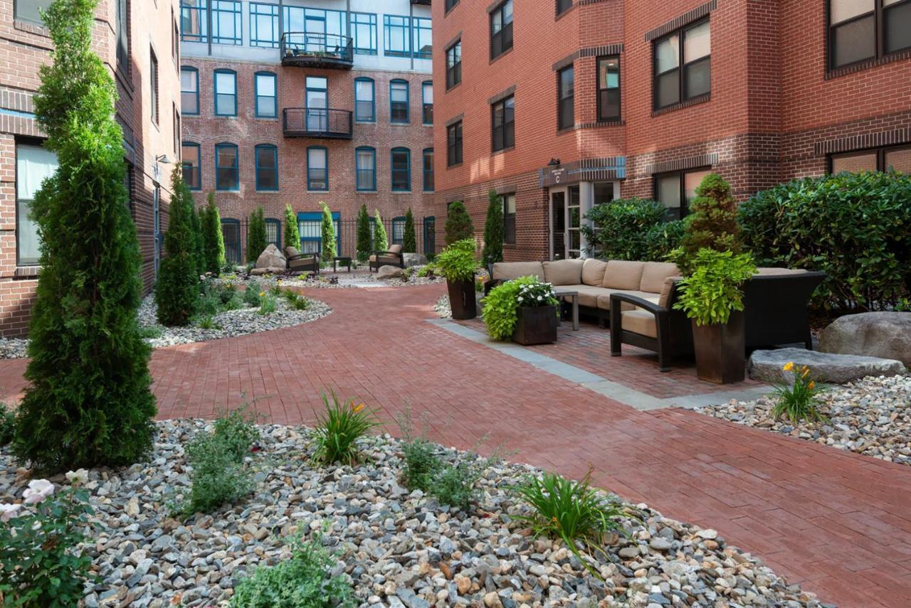 Back Bay 2br W Courtyard Gym Nr Restaurants Bos-895