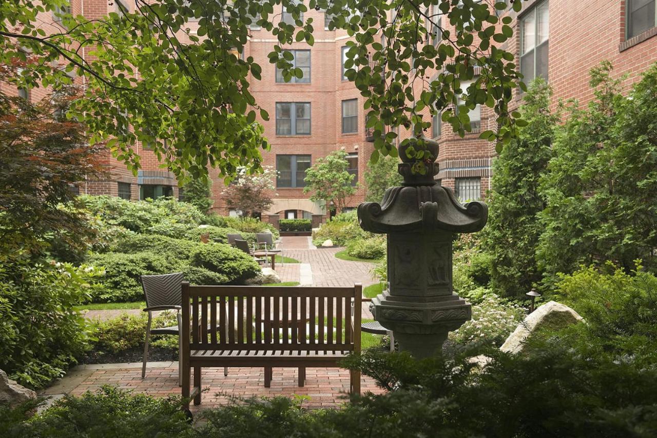 Apartment Back Bay 2br W Courtyard Gym Nr Restaurants Bos-895 Boston