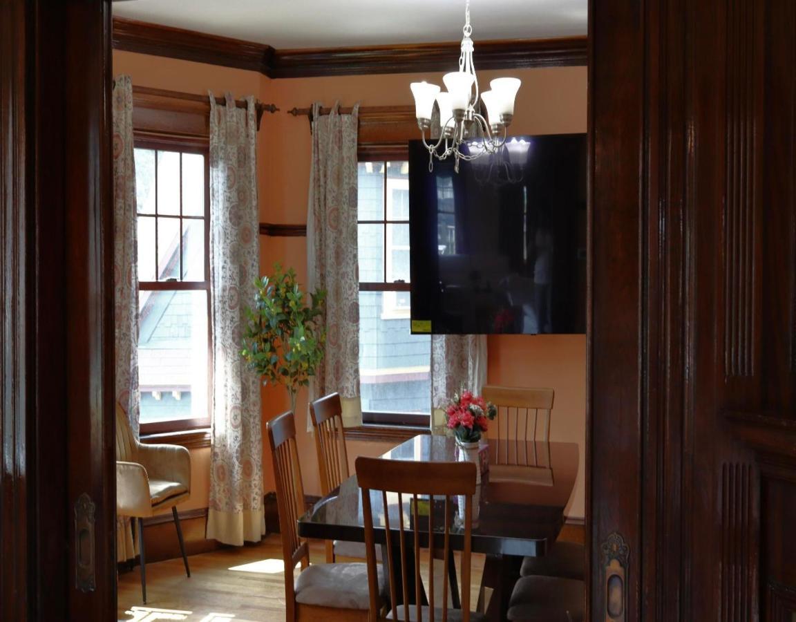 Beautiful Victorian House, Great Views, Free Parking *