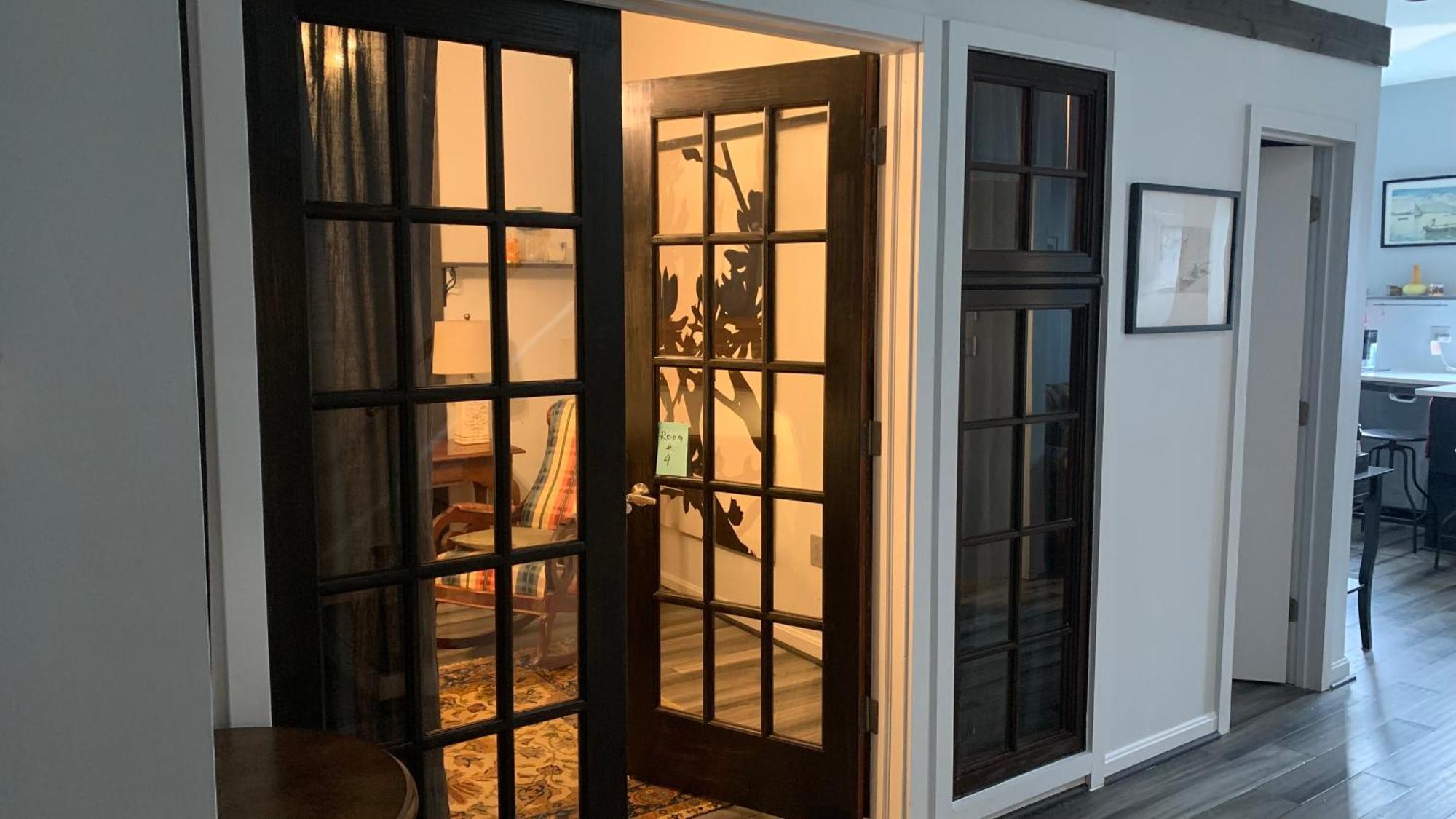 Private Rooms, Shared Bath In A Private Minutes From Logan Airport Homestay Boston