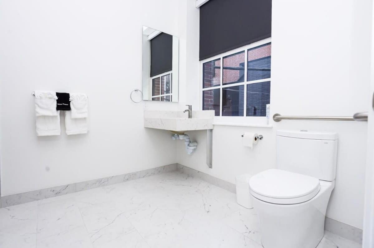 Apartment Modern In Historic - Unit #102