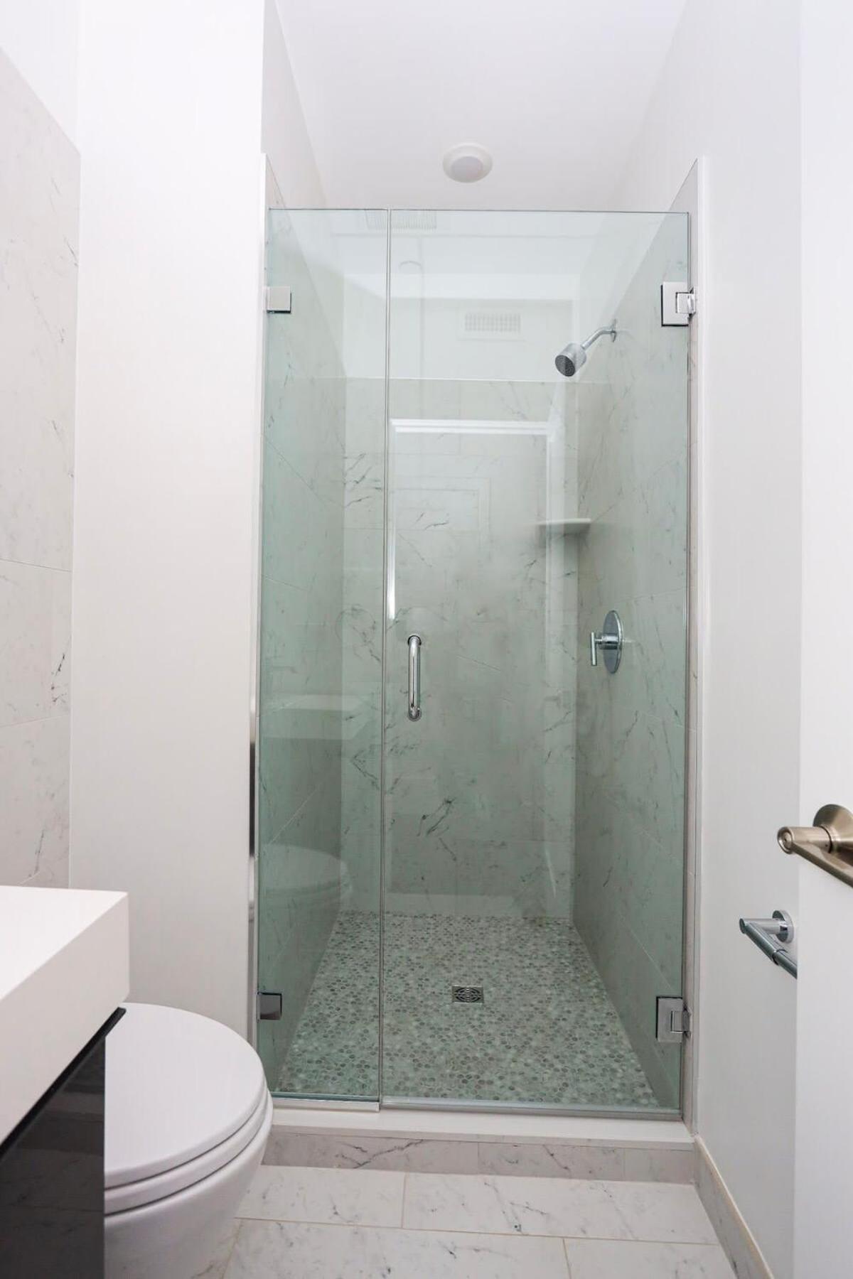 Apartment Modern In Historic - Unit #303 *