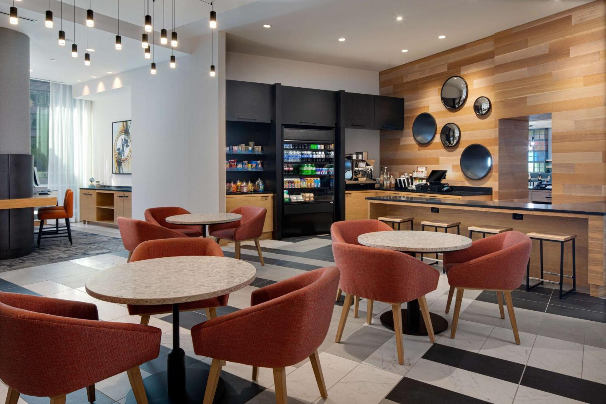 Hyatt Place Boston/seaport District Hotel