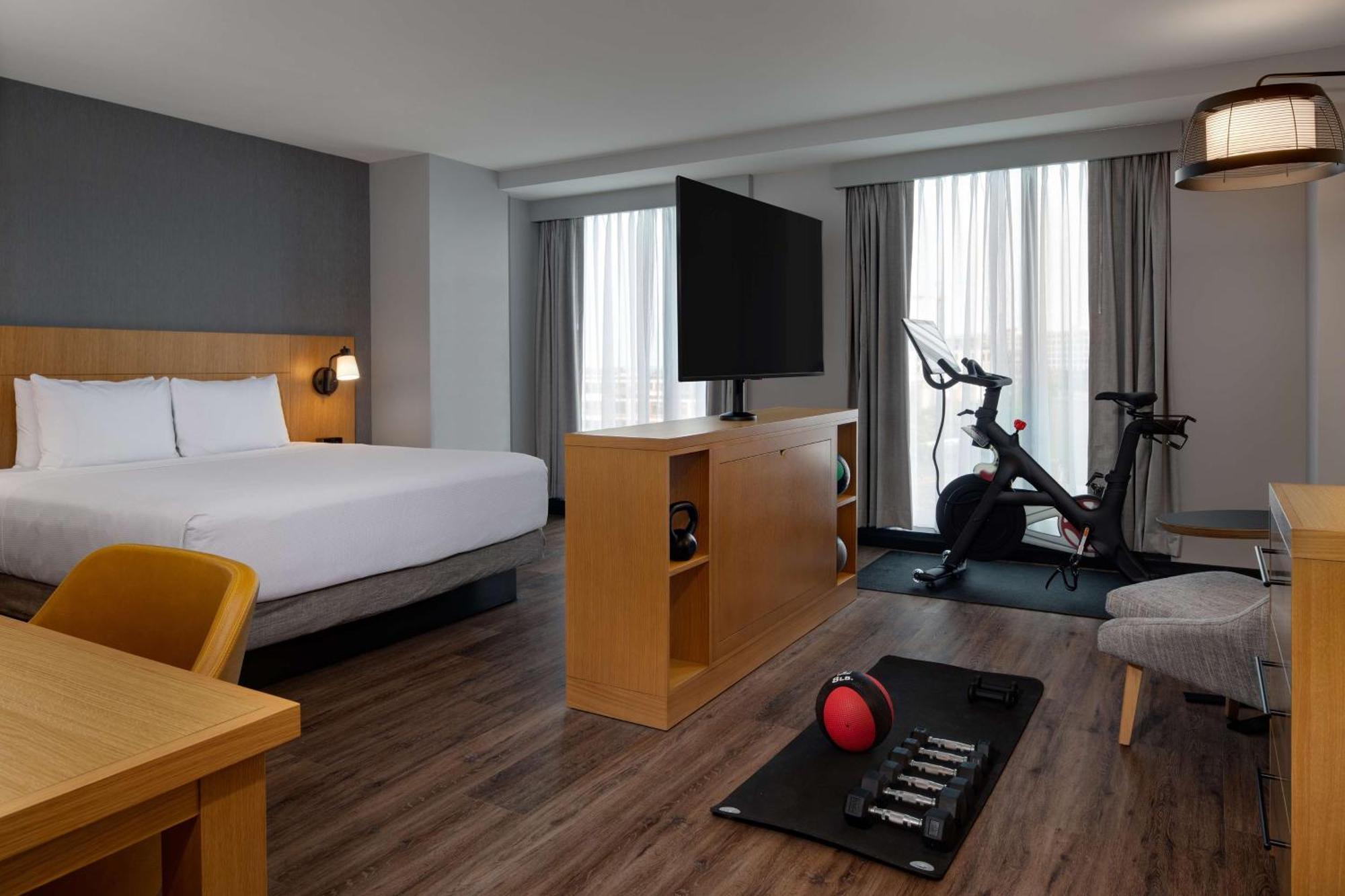 Hyatt Place Boston/seaport District 3* Boston