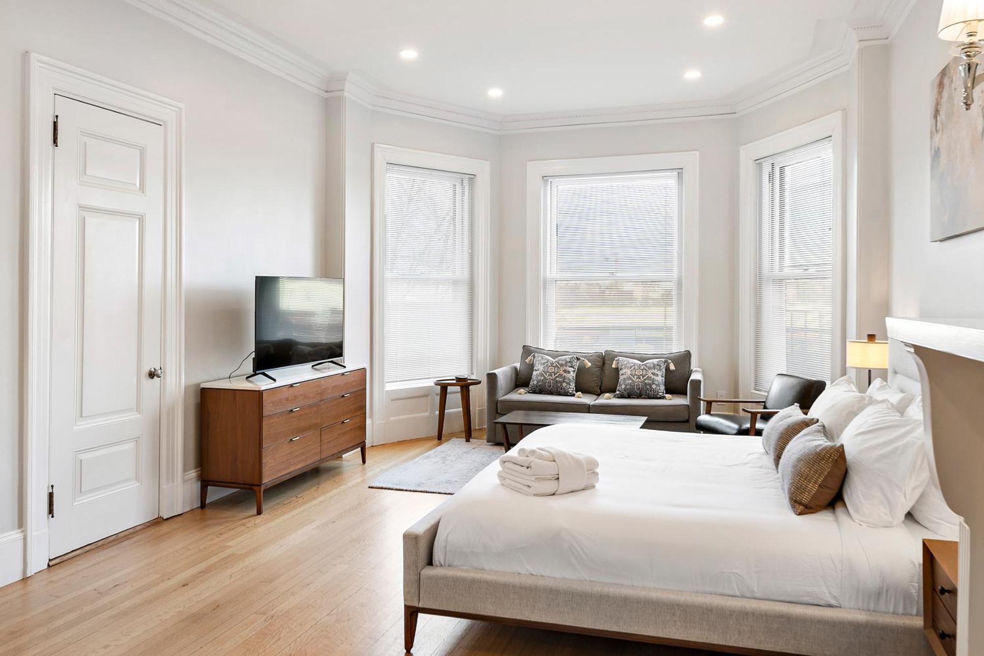 Hotel Charlesgate Boston