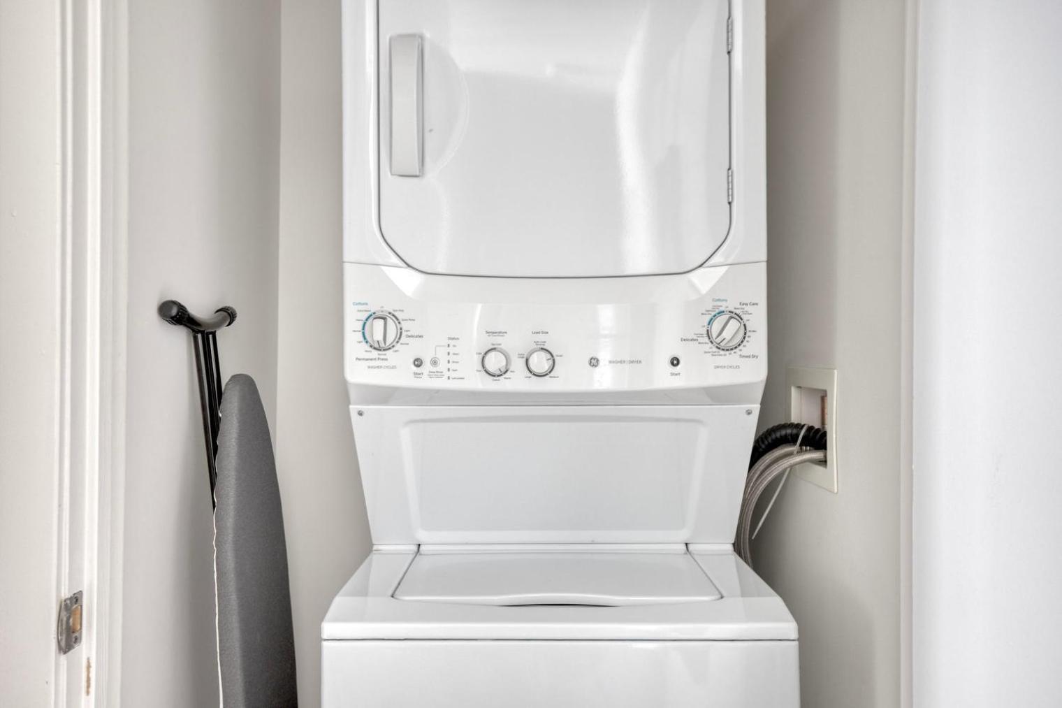 East Cambridge 2br W Gym Wd Nr Lechmere T Bos-893 Boston