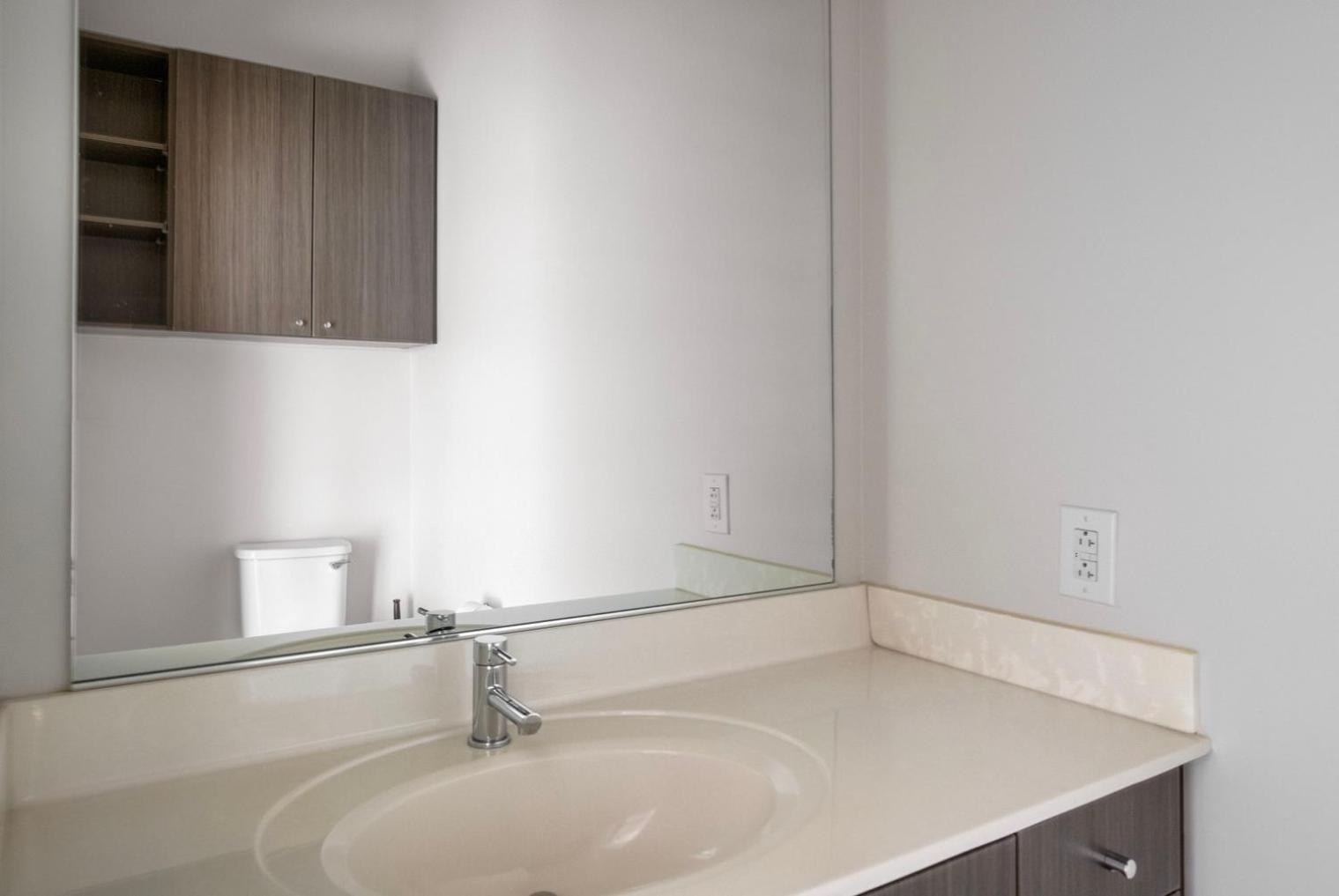 East Cambridge 2br W Gym Wd Nr Lechmere T Bos-893 *