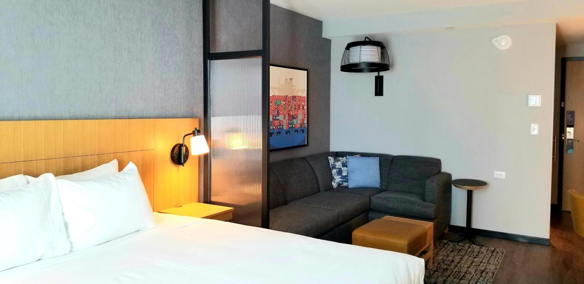 Hyatt Place Boston/seaport District Hotel