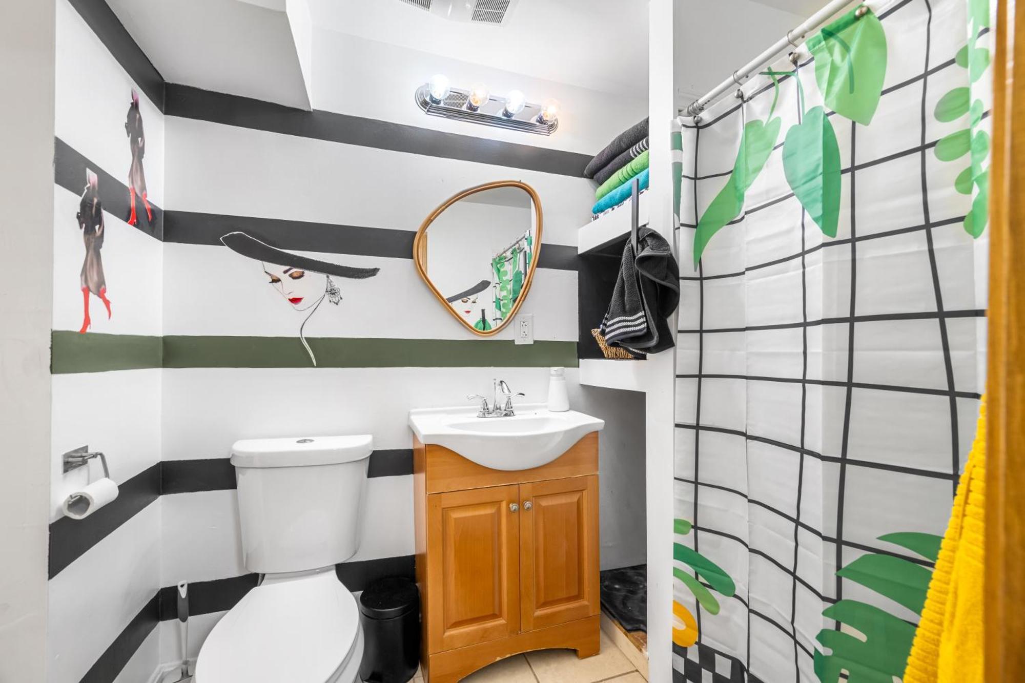 Modern 2 Bed Apt Mins To Fenway 5 Min To Train Apartment Boston