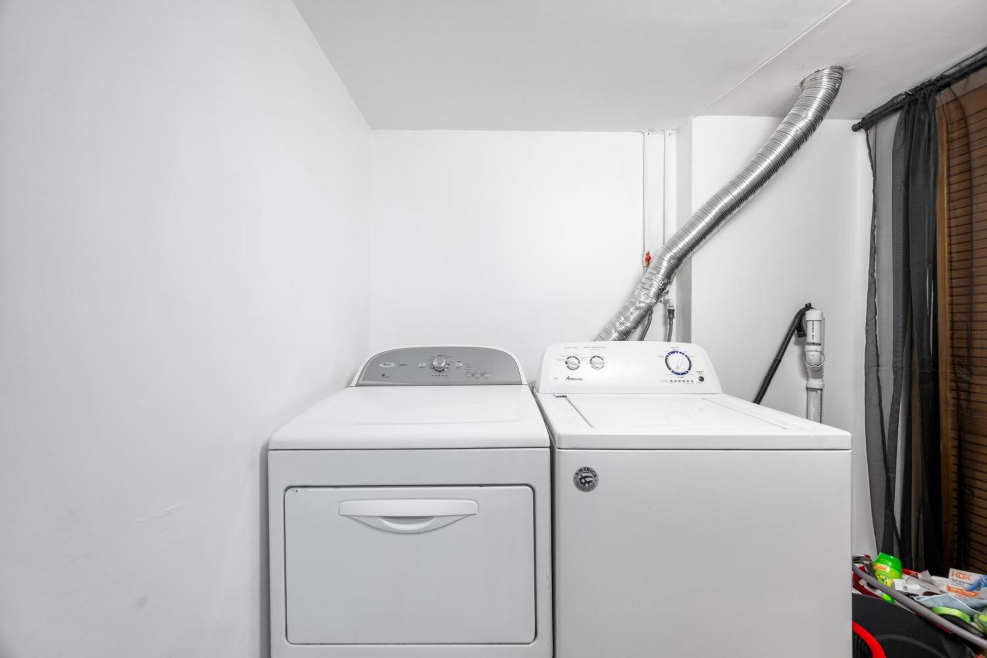 Modern 2 Bed Apt Mins To Fenway 5 Min To Train Apartment