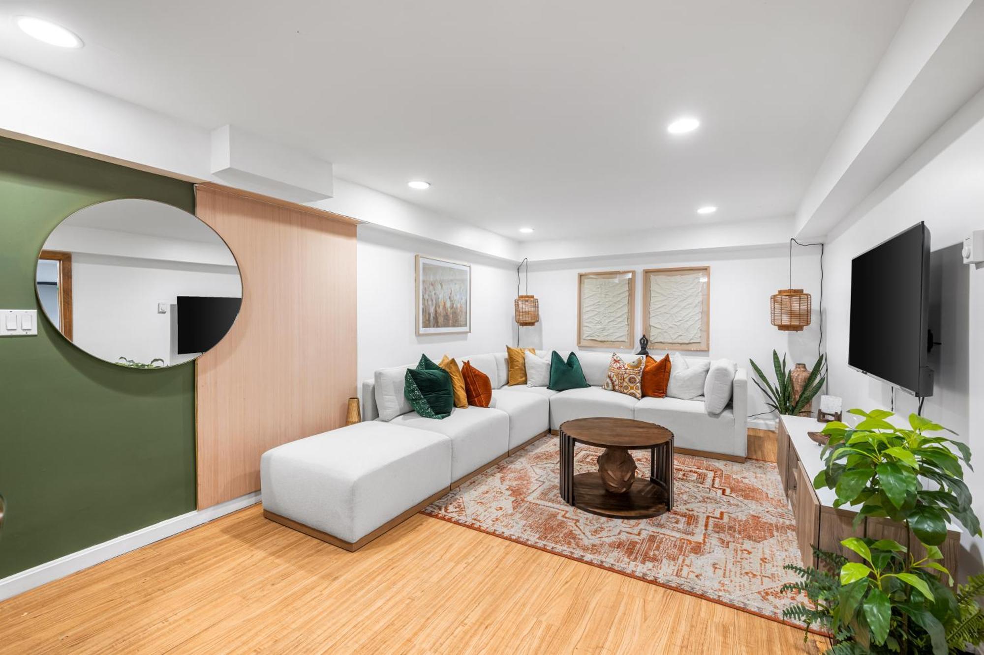 Modern 2 Bed Apt Mins To Fenway 5 Min To Train * Boston