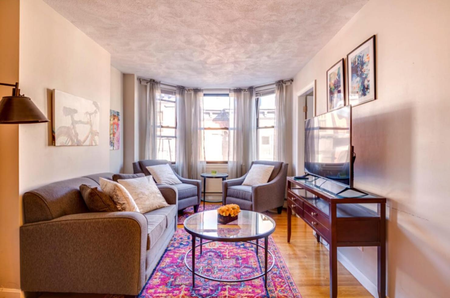 Apartment Spacious In North End *