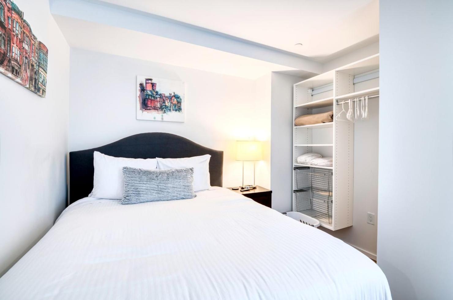 Luxury With Gym And Rooftop - 345-1271 *